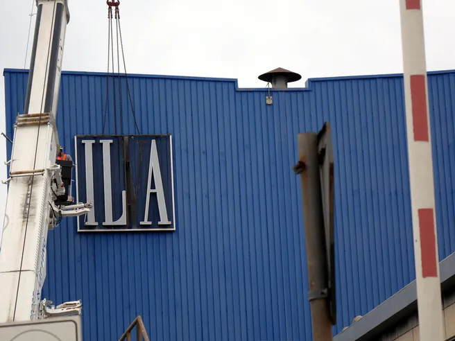Acciaierie ex Ilva tornano sotto l’ala dello Stato. Accordo firmato tra ArcelorMittal e Invitalia