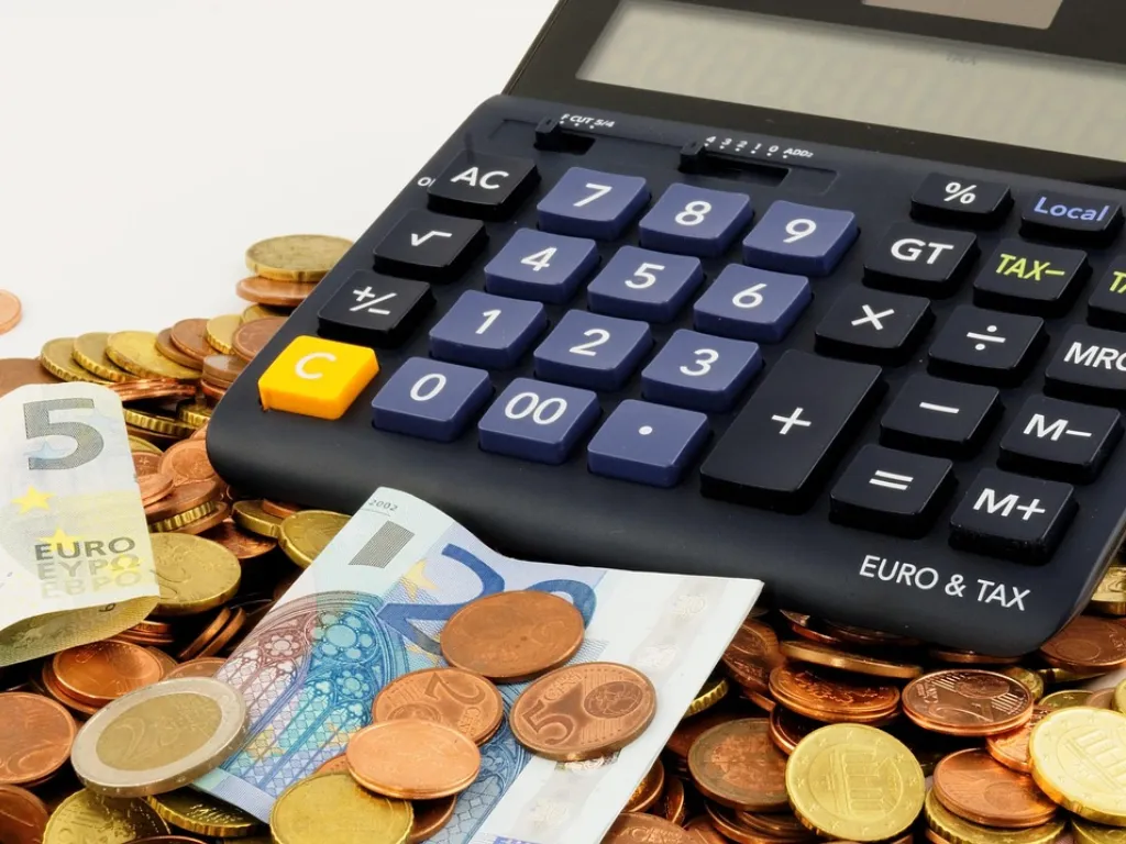 Dichiarazione dei redditi precompilata per i forfettari: le novità 2025