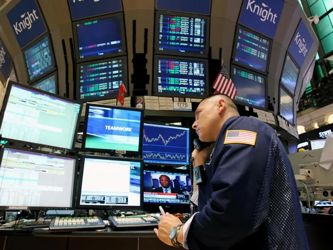 Doccia fredda da payrolls US non rovina la festa sui mercati, nuovi record per Wall Street