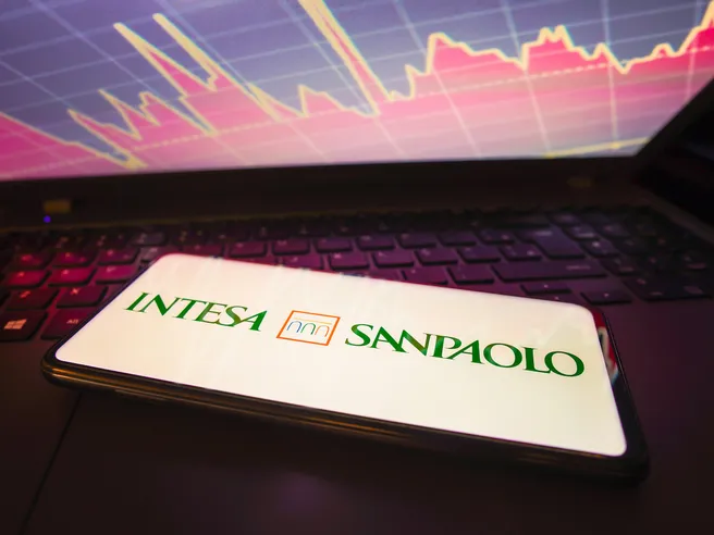 Fonti rinnovabili: arrivano 76 miliardi da Intesa Sanpaolo