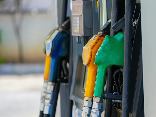 Accise carburanti, cresce la polemica sulla disparità tra benzina e diesel