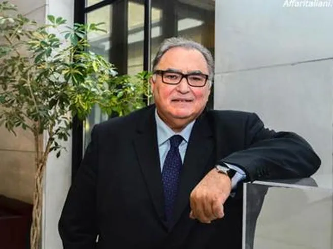 Sapelli sbotta di nuovo: ‘unico paese che tifa per troika e default’. Il caso Becchi-BTP