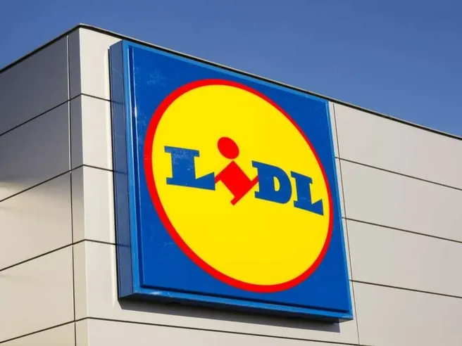 Sciopero Lidl: dipendenti in protesta per stipendi bassi e orari pesanti