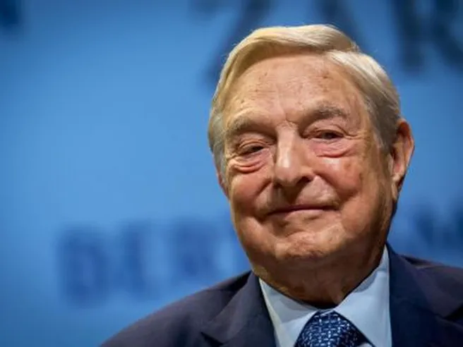 Il sospetto di Soros: Salvini finanziato da Putin? Ministro tuona: Vergogna, lui speculatore senza scrupoli