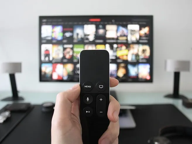 Legge di bilancio 2021: pioggia di bonus in arrivo, dallo smartphone alla tv e occhiali