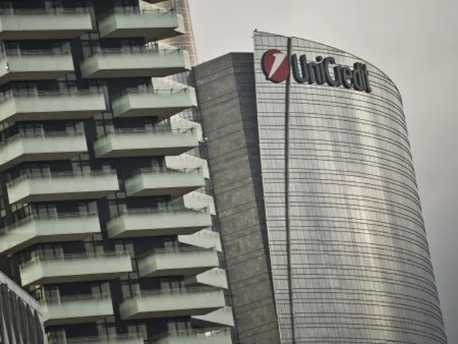Mps-UniCredit: il commento di Draghi sul dossier, mentre analisti snocciolano stime dividendi su UCG e Intesa SanPaolo
