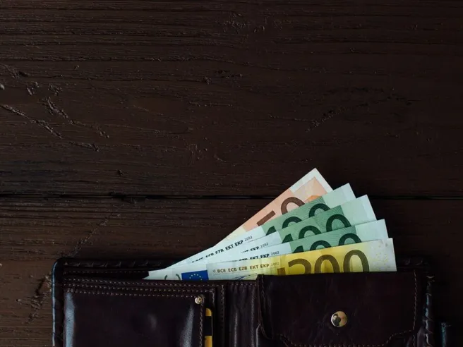 Crédit Agricole scopre le sue carte: conto e carta a canone zero