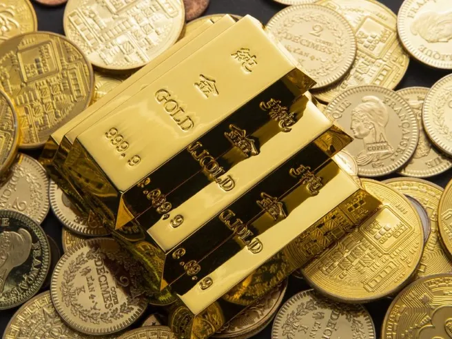 Oro tocca un nuovo record a 4.250 dollari l’oncia