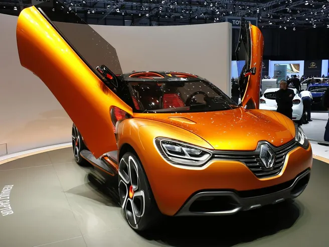 Renault pensa ancora a Fca e teme lo tsunami cinese per l’auto