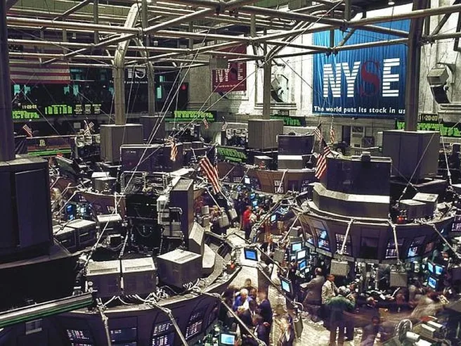 Mercati, tra crescita e assestamenti post-riaperture è il momento della cautela