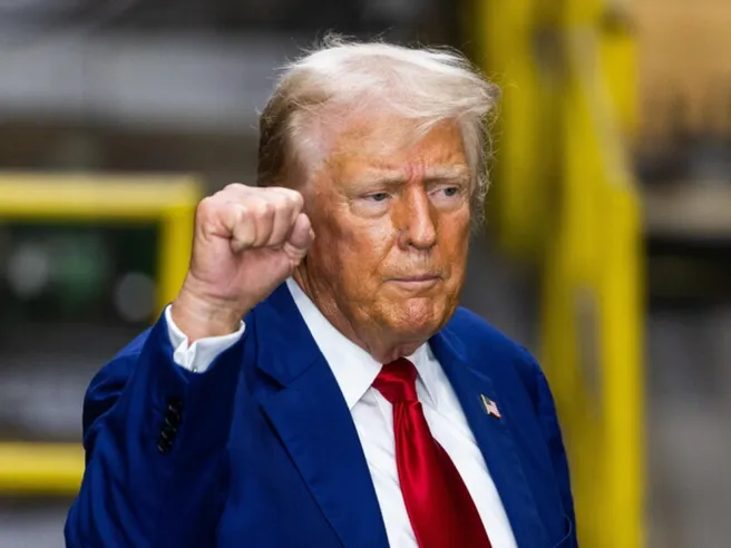 Trump chiede il controllo dei prezzi del petrolio: “Non fate il gioco del nemico”