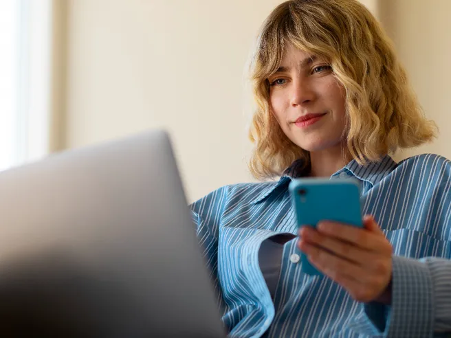 Basta regalare soldi alle banche: con Trade Republic tutto gratis e hai il 2% sulla liquidità