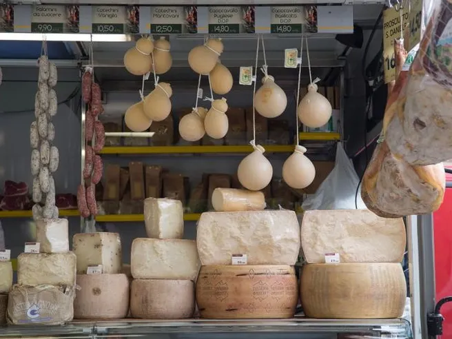 Confcommercio: quasi un esercizio su tre fra quelli che hanno riaperto rischia la chiusura definitiva