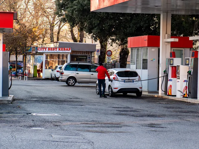 Bonus benzina prorogato per tutto il 2023. A chi spetta