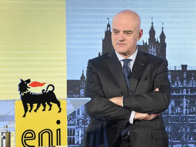 Eni torna a macinare utili nel 2017, produzione record a dicembre. Titolo in testa al Ftse Mib