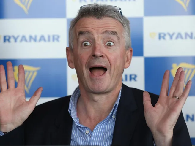 Ryanair: O’Leary chiede scusa ai piloti e promette stipendi migliori