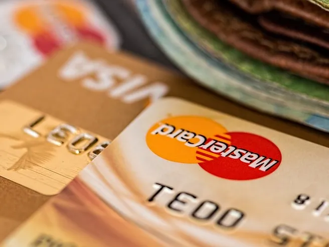 Carte di credito e dazi: così Trump fa pressione sull’Europa