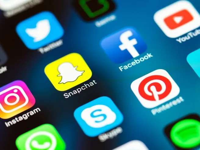 Cerchi un prestito on line? La banca può setacciare il tuo profilo social