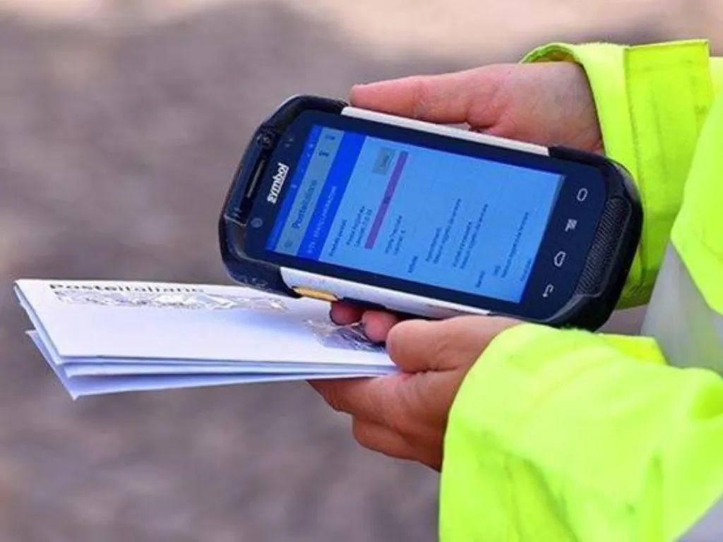 Basta attese e ansia: scegli il ritiro digitale della raccomandata