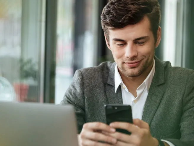 SelfyConto abbraccia il Natale: fino a 60 euro in buoni regalo Amazon per i nuovi clienti