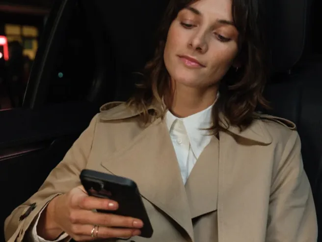 Scegli Trade Republic: prelevi nel mondo senza commissioni e ottieni il 2% sui tuoi risparmi