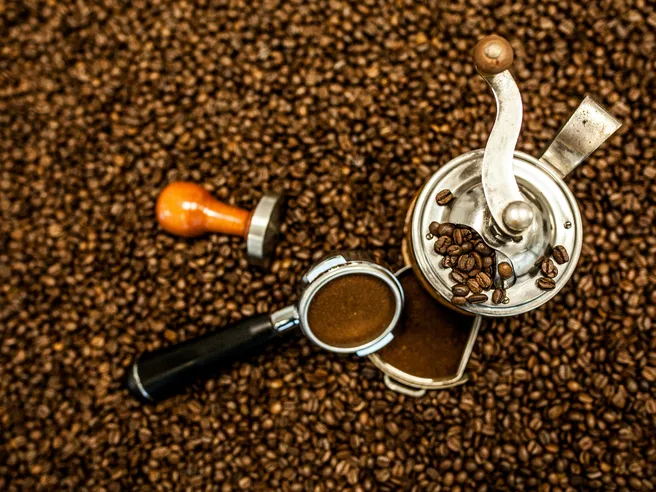 Caffè sempre più caro: tutte le ragioni dietro i rincari al bar