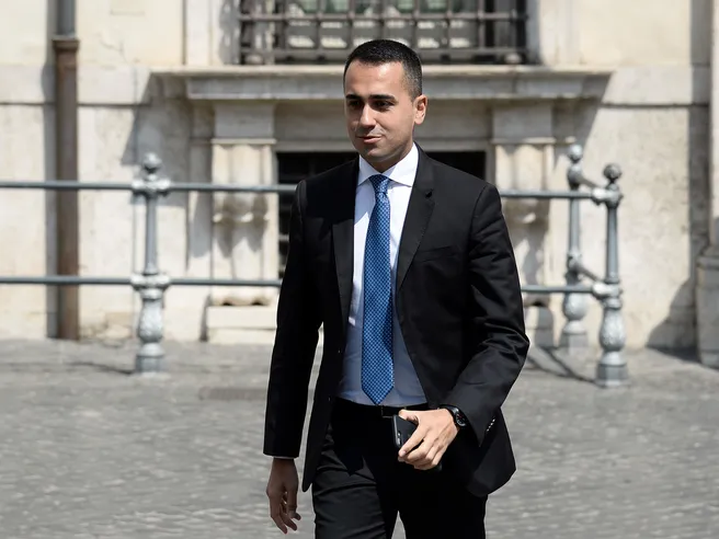 Auto elettriche: bonus da 6mila euro entra in Manovra 2019. Tassa invece per chi acquista auto benzina o diesel