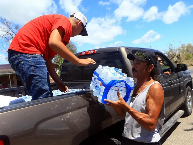 Harvey, ecco quanto inciderà sul Pil Usa per Goldman Sachs. Panico per l’acqua, venduta a $99
