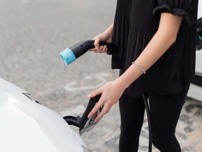 Slitta il click day per gli incentivi auto: nuova data e più vantaggi per chi rottama