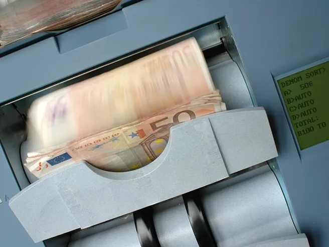 Conto corrente quanto mi costi? Da gennaio le commissioni aumentano anche nella banca online