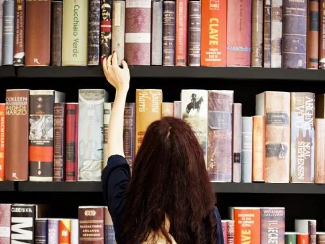 Salone del Libro 2025 e la crisi dell’editoria: persi 12 milioni di euro in tre mesi