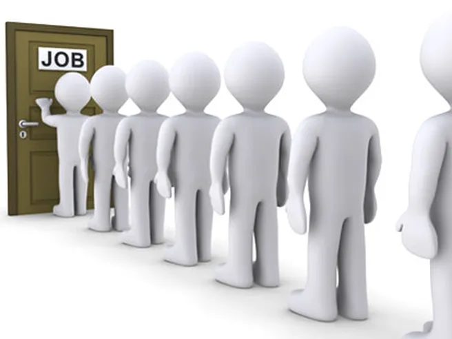Lavoro sommerso: oltre 3 mln di lavoratori in nero, salari quasi dimezzati (rapporto Confcooperative)