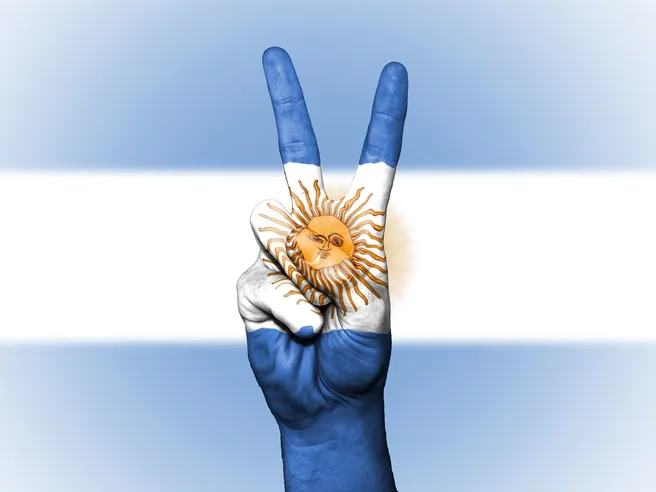 Fmi: aiuti all’Argentina in cambio di austerity. Macri ammette: ‘diventeremo più poveri’