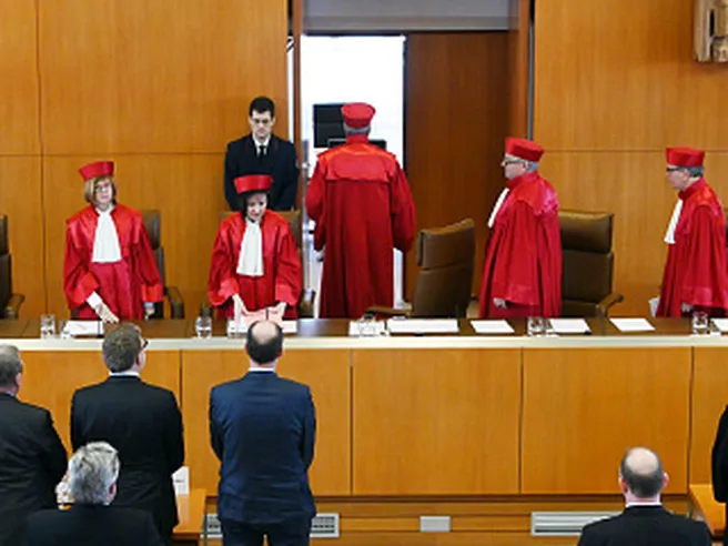 La Corte tedesca lancia ultimatum alla Bce. Con il QE è andata ‘ultra vires’ , ora rischia di perdere la Bundesbank