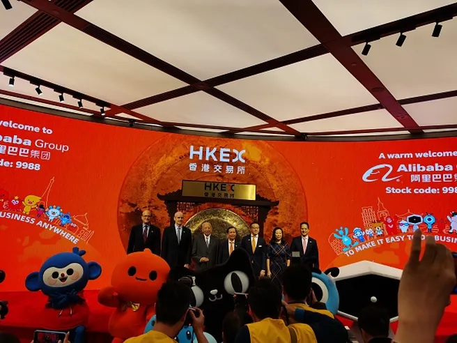 Alibaba non delude: nel debutto a Hong Kong titolo +7%. Ipo più grande del 2019