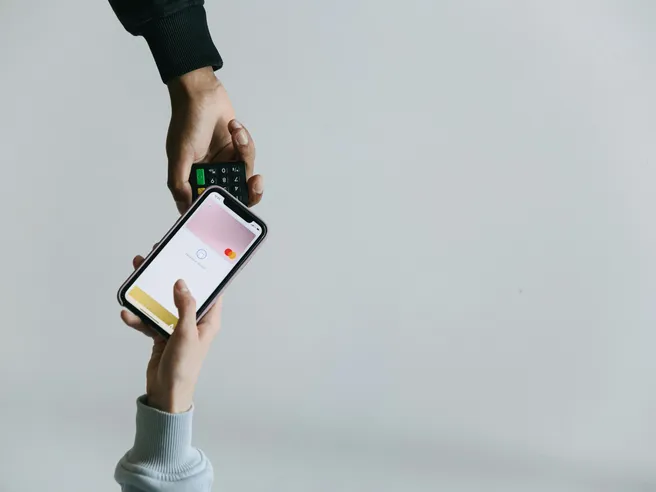 Semplifica i pagamenti con POS Easy: 1% di commissioni e terminale Android con Wi-Fi e 4G