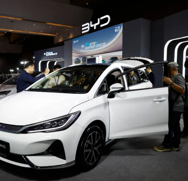 Auto cinesi in Europa: Byd cresce e Xiaomi prepara il debutto
