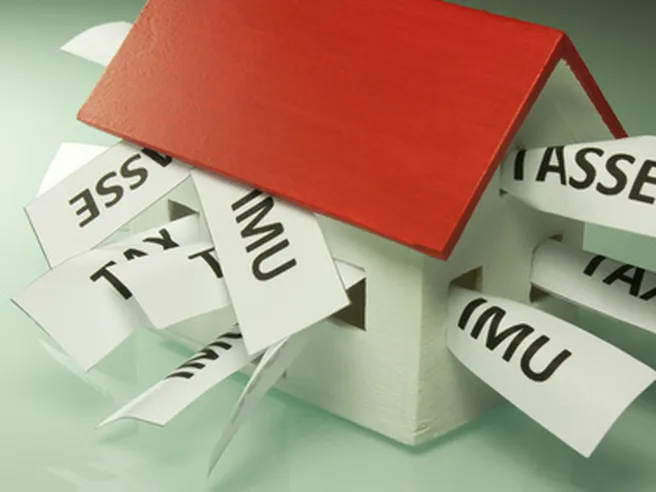 Casa: torna l’ipotesi di una tassa unica e pre-compilata per sostituire Imu e Tasi