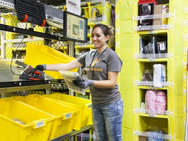 Amazon pronta ad assumere in Italia: 1.700 nuovi posti di lavoro entro l’anno