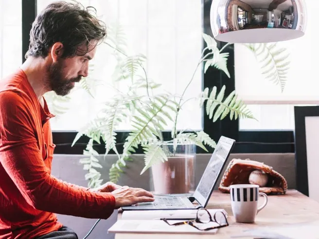 Finom: conto business in pochi secondi e cashback fino al 3%