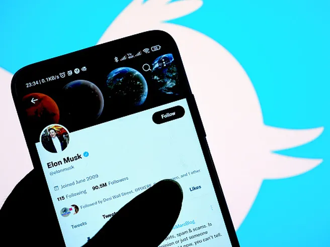 Panico Twitter, il social sta per chiudere? Ultimatum Elon Musk scatena esodo di massa dipendenti