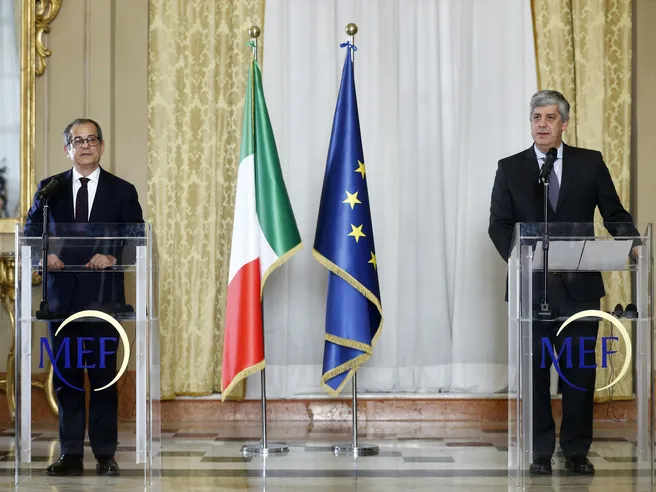Tria, incontro con Centeno (Eurogruppo): ‘per evitare procedura infrazione Ue manovra dovrebbe essere suicida’