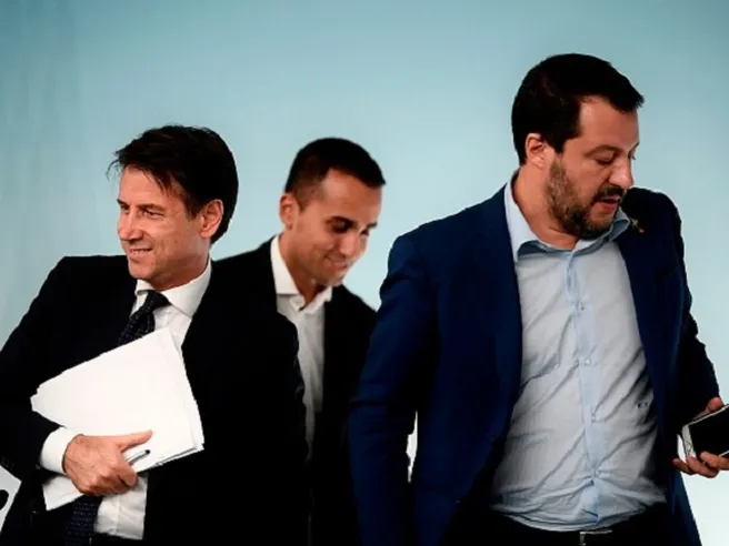 Reddito di cittadinanza, un assegno per 6 mesi anche a chi si mette in proprio