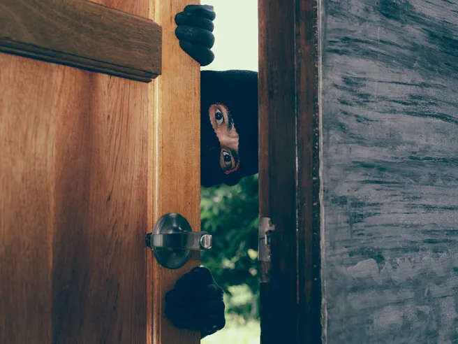 Vacanze sicure: come proteggere la casa dai ladri