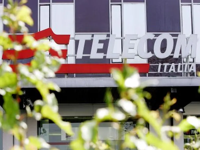 Consob: Vivendi esercita controllo su Telecom Italia. Più vicino golden power su Sparkle