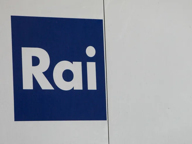 Dal 2023 il canone Rai non più in bolletta. Le ipotesi su come lo pagheremo