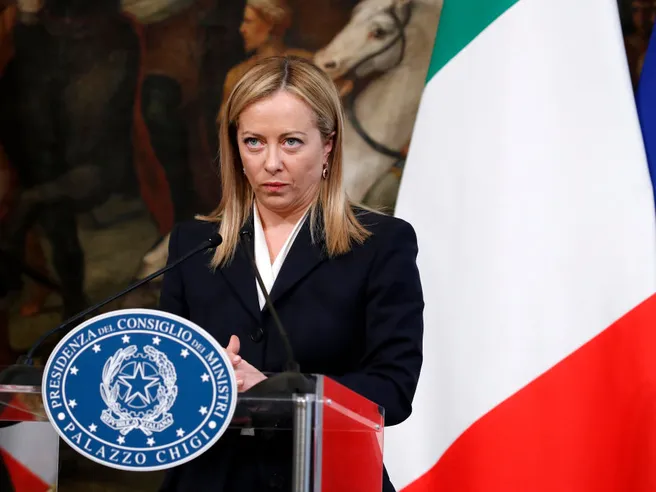 La Meloni parla di Tredicesima aggiuntiva: come funziona e a chi andrà