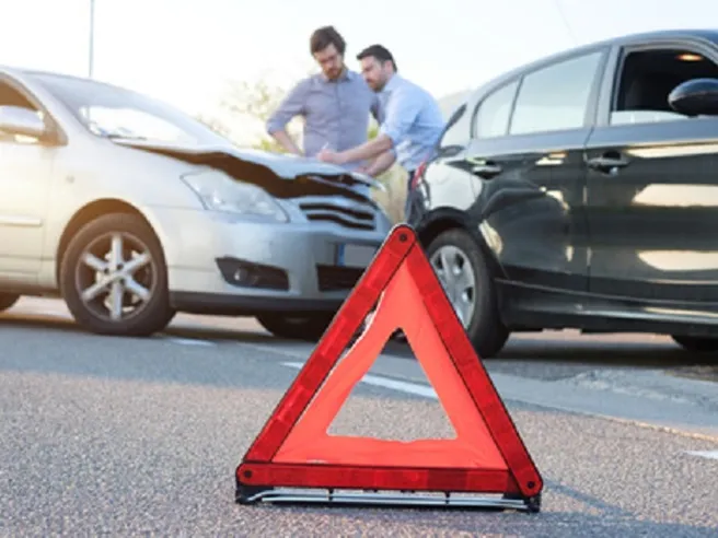 RC Auto più salata per 1,2 milioni di italiani nel 2019, donne più negligenti al volante