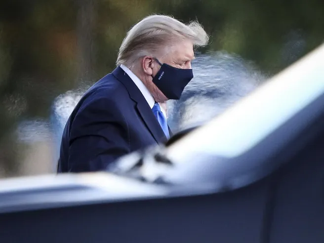 Mercati in preda alla Trump-volatilità. Il presidente malato di COVID twitta: ‘Mercato azionario ai massimi. Votate!’