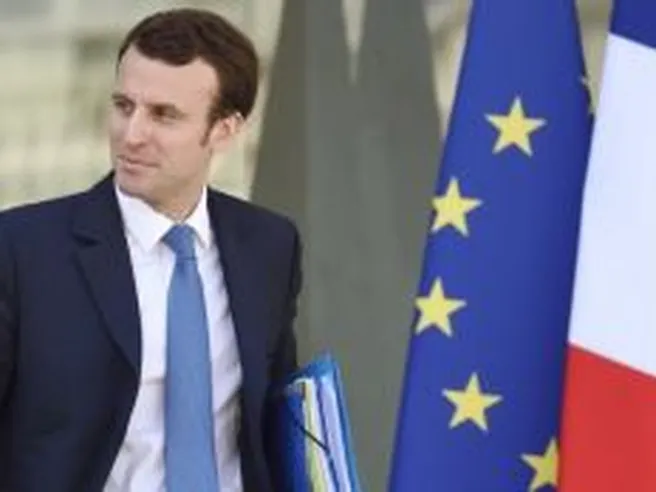 Europa: vertice tra Italia-Francia, attesa per accordo su Fincantieri-Stx. Macron vuole “superministro” delle finanze